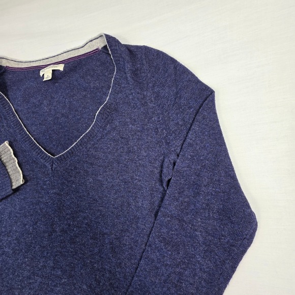Banana Republic Cashmere Wool V Neck Sweater Womens M Italian Yarn Blue Elegant - Picture 4 of 16